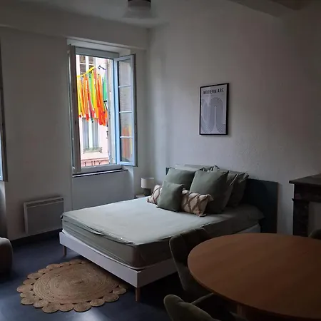 Апартаменты A 50 Pas De La Cite